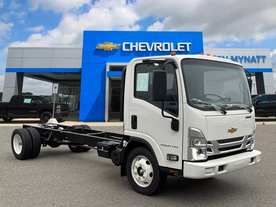 2025 Chevrolet Silverado 4500HD Base photo 1
