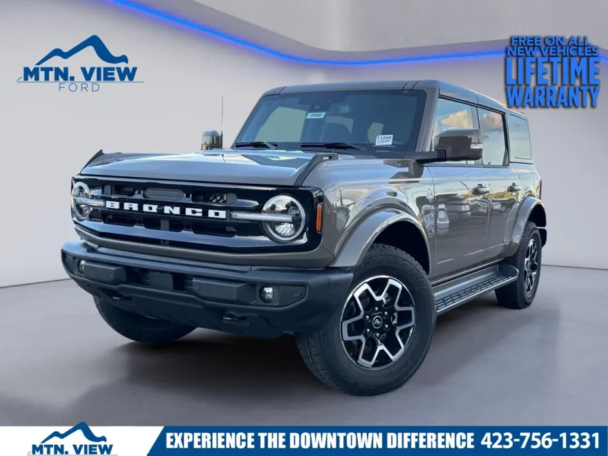 2025 Ford Bronco Outer Banks photo 1