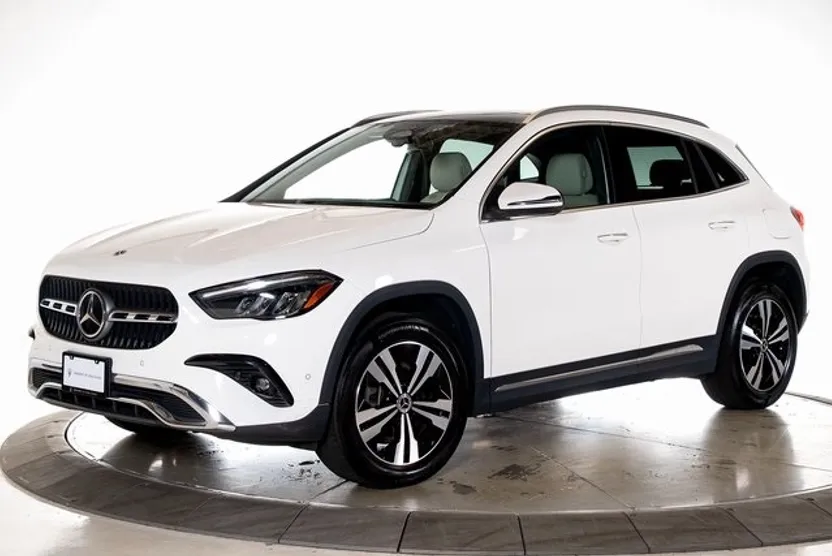 2024 Mercedes Benz GLA 250 photo 1