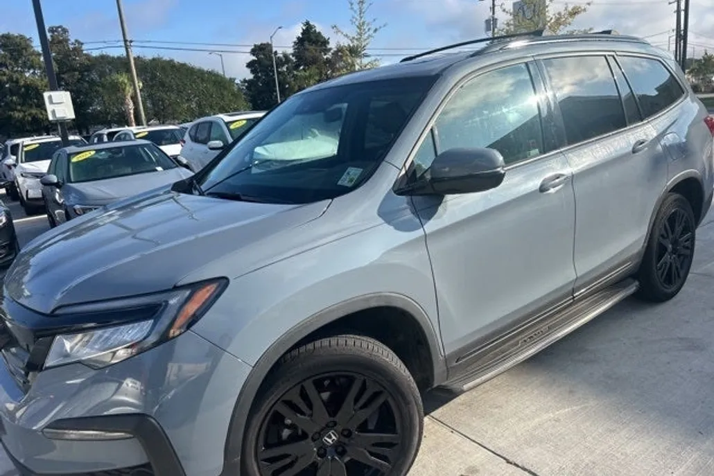 2022 Honda Pilot Black Edition photo 1