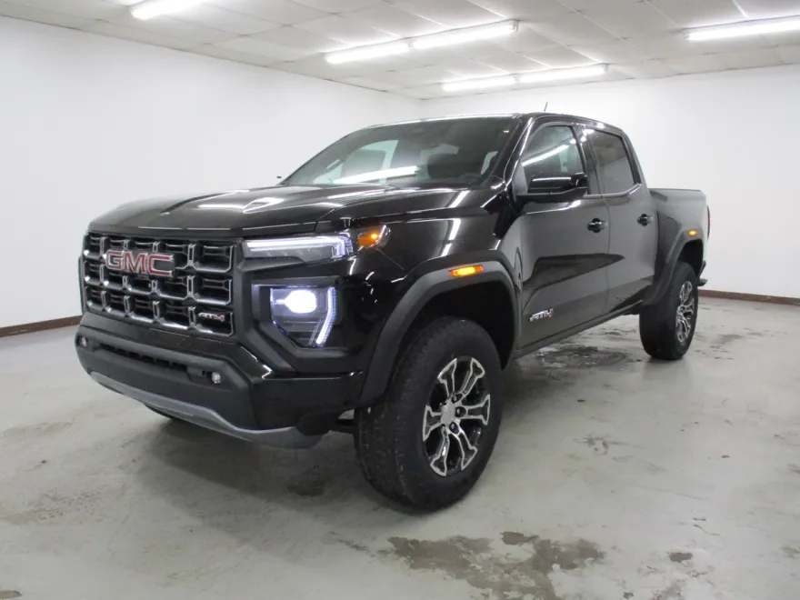 2025 Gmc Canyon AT4 photo 1