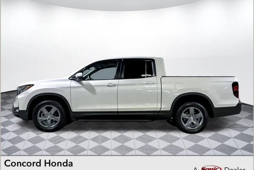 2023 Honda Ridgeline RTL photo 1