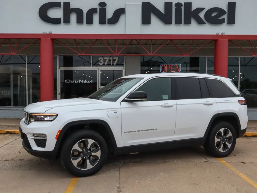 2024 Jeep Cherokee Limited 4xe photo 1