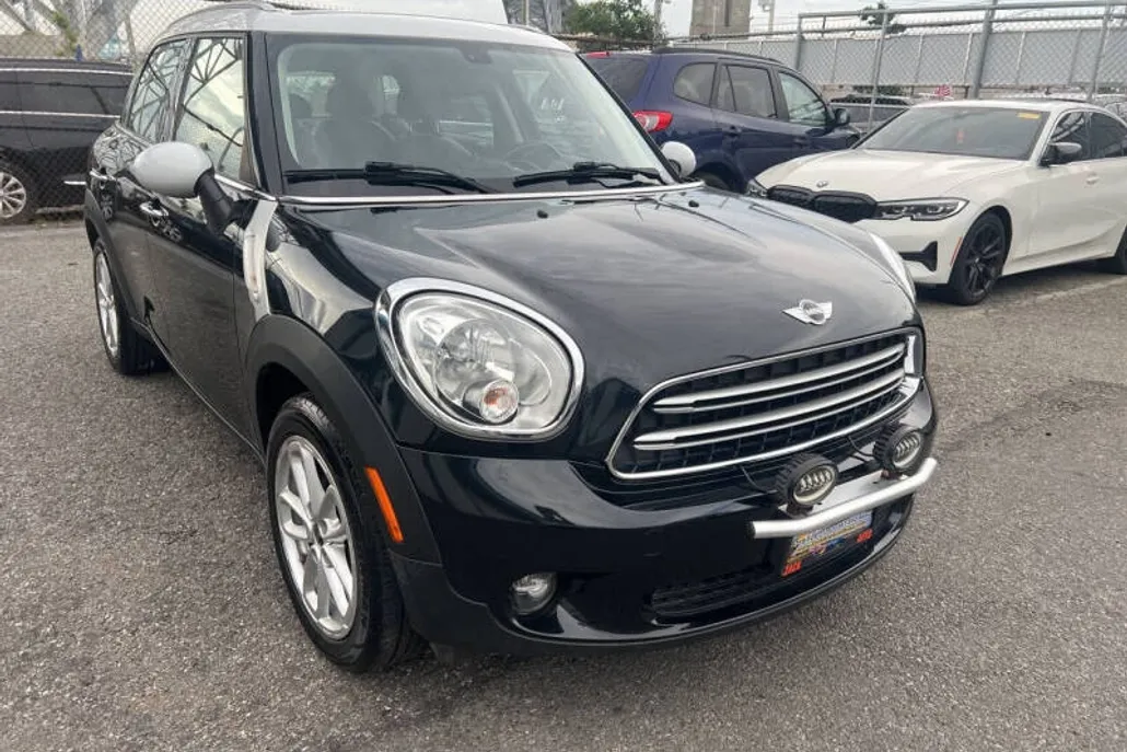 2016 Mini Countryman photo 1