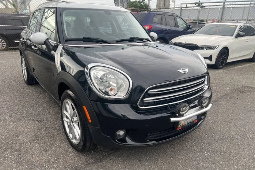 2016 Mini Countryman photo 1