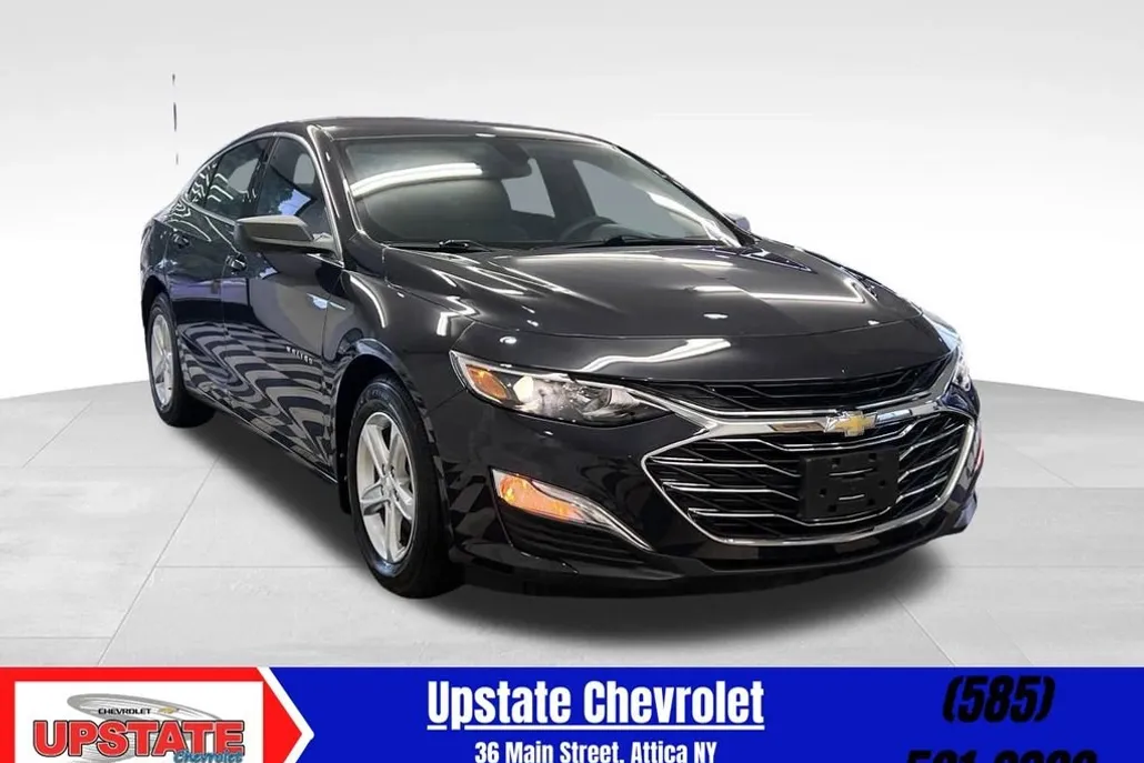 2022 Chevrolet Malibu LS photo 1