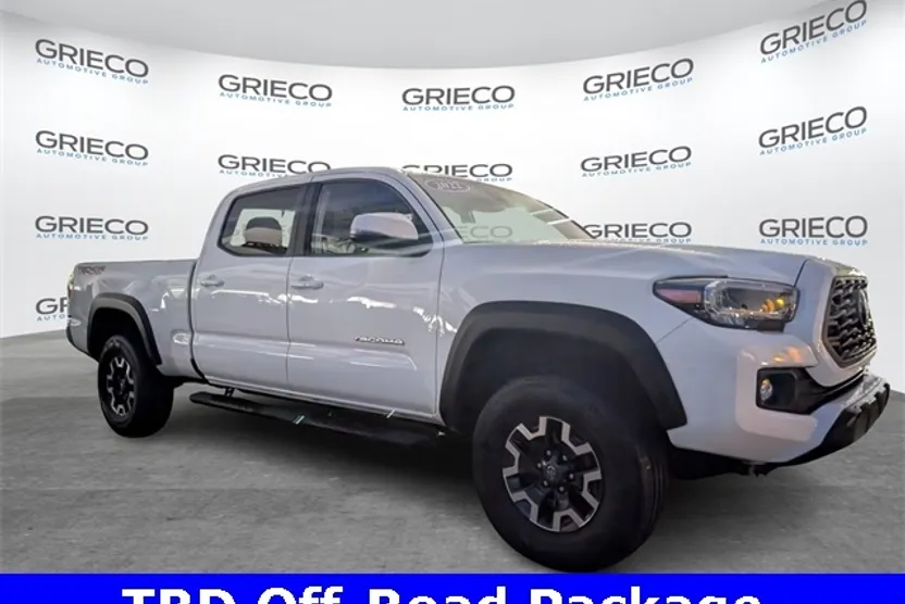 2022 Toyota Tacoma TRD Off-Road photo 1