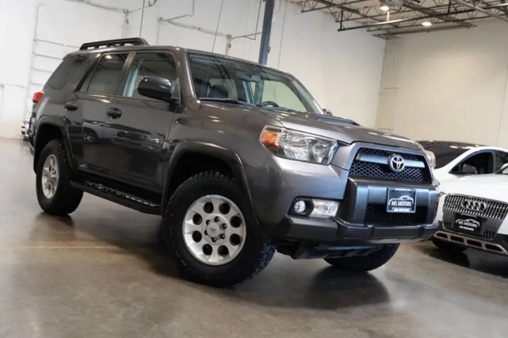 2010 Toyota 4Runner Trail photo 1