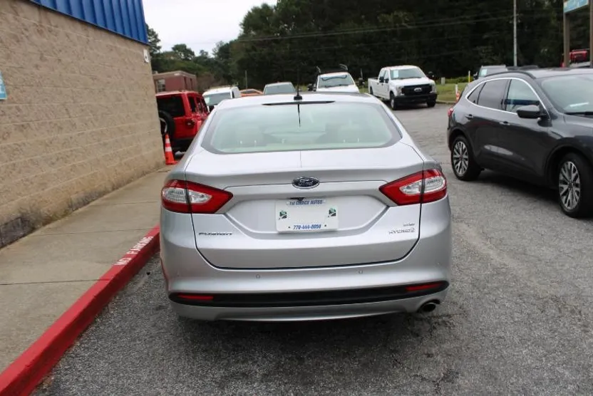 2015 Ford Fusion SE Hybrid photo 1