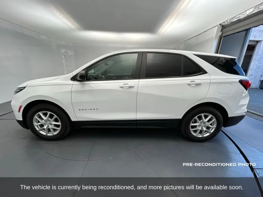 2022 Chevrolet Equinox photo 1
