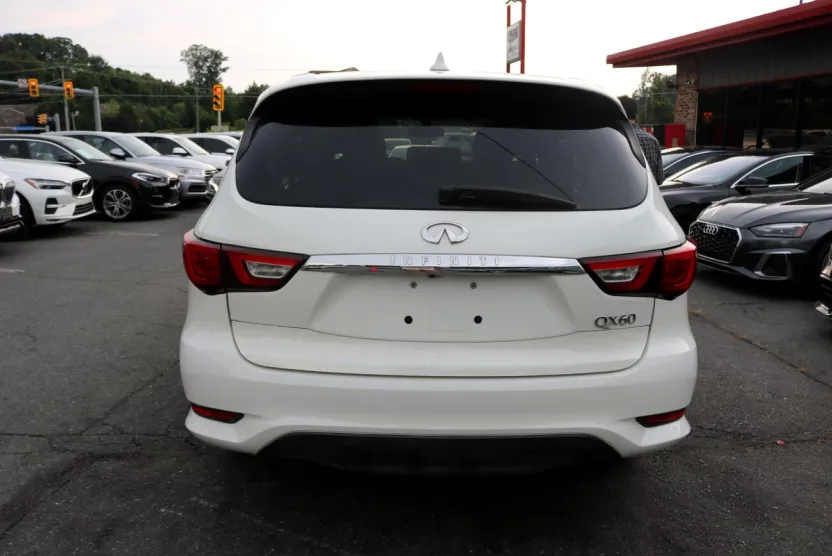 2016 Infiniti QX60 AWD photo 1