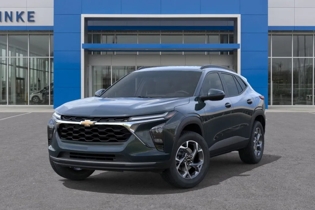2025 Chevrolet Trax LT photo 1