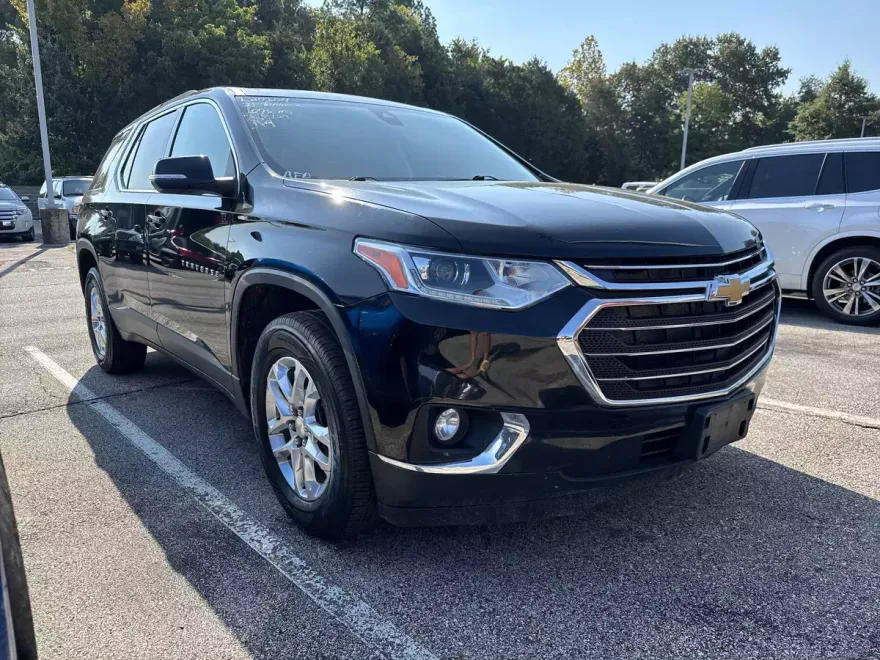 2021 Chevrolet Traverse Leather photo 1