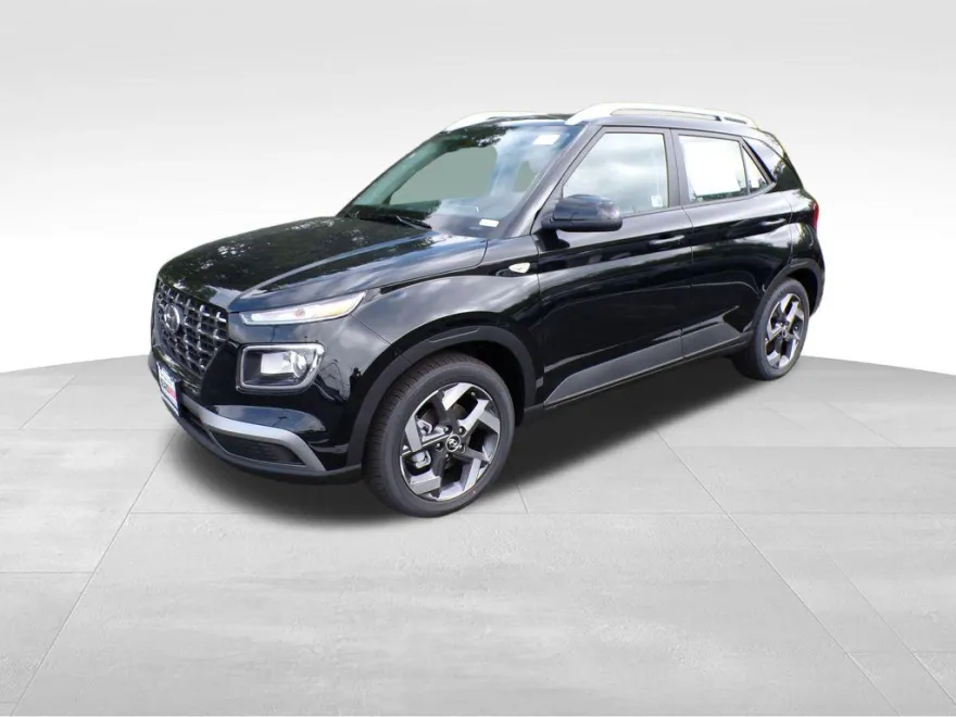2025 Hyundai Venue SEL photo 1