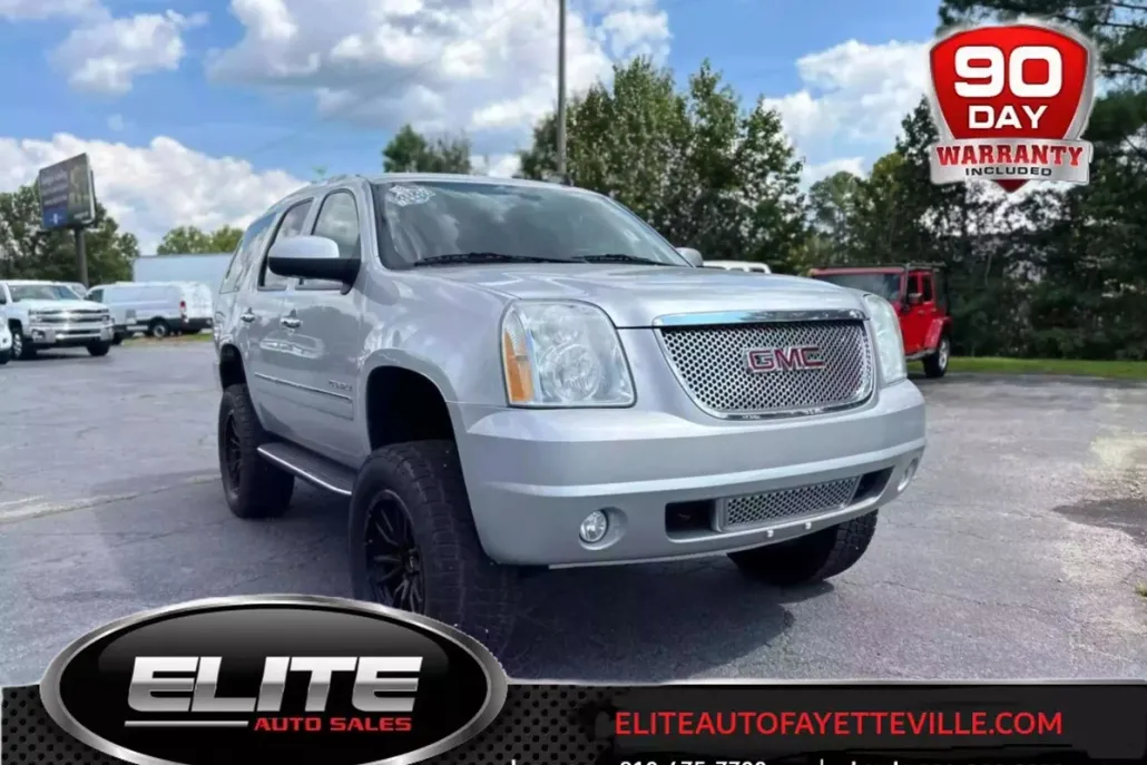 2010 Gmc Yukon Denali photo 1