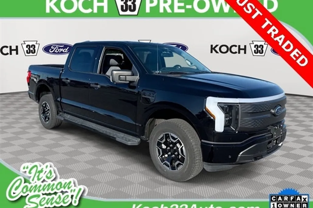 2022 Ford F-150 Lightning XLT photo 1