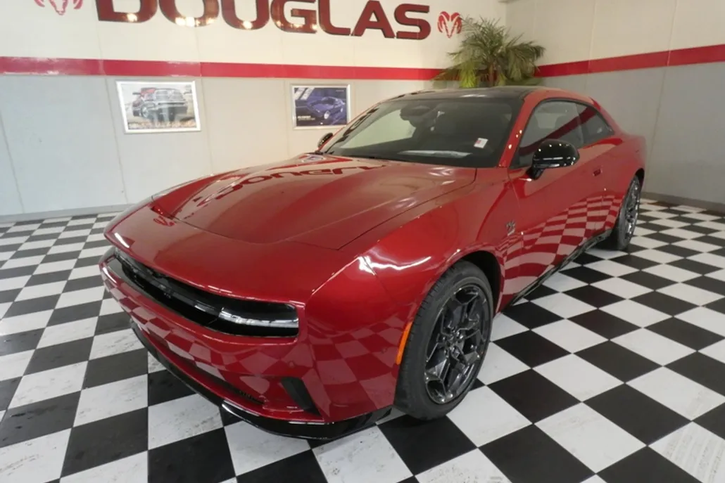 2025 Dodge Charger Daytona R/T AWD photo 1