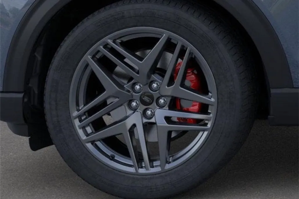 2025 Ford Explorer ST photo 1