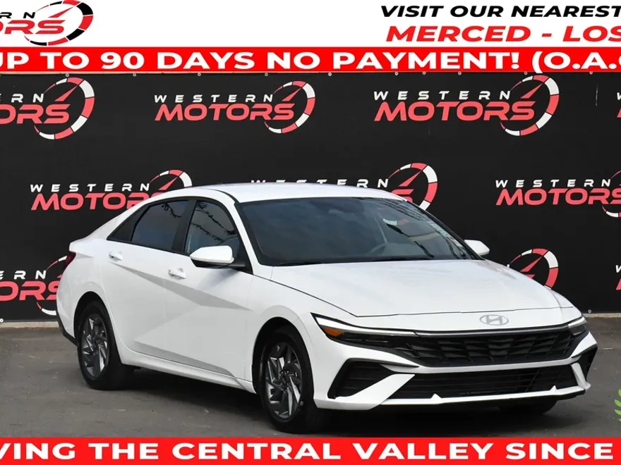 2024 Hyundai Elantra SEL photo 1