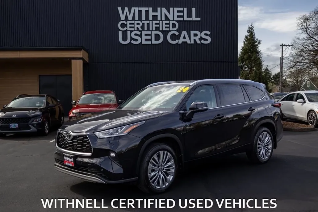 2024 Toyota Highlander Platinum photo 1