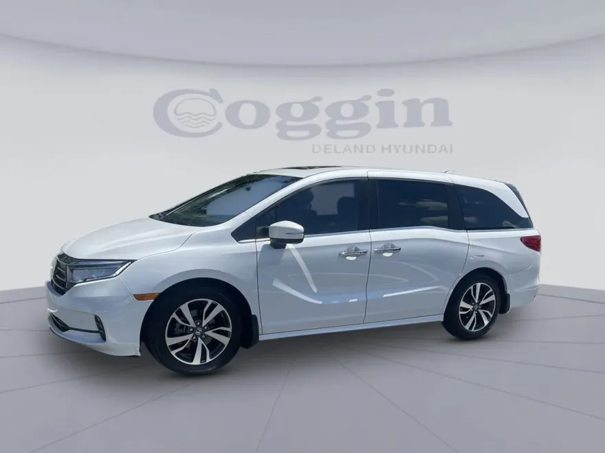 2023 Honda Odyssey Touring photo 1