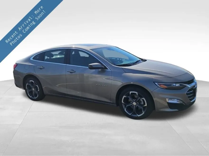 2024 Chevrolet Malibu 1LT photo 1