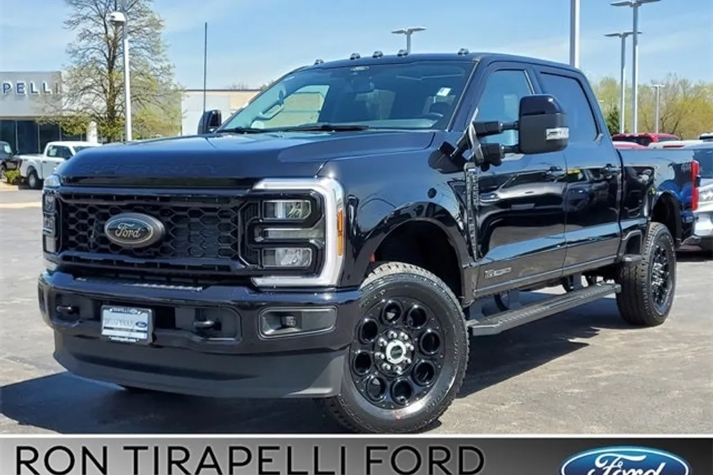 2025 Ford F-250 Lariat photo 1