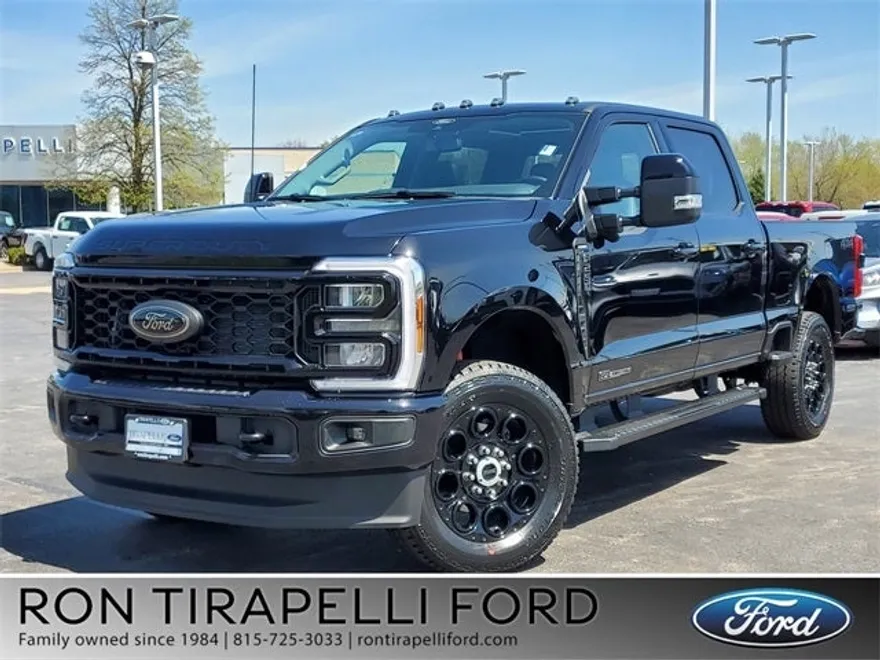 2025 Ford F-250 Lariat photo 1