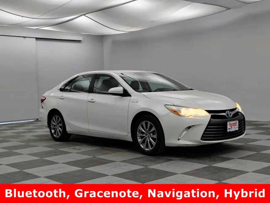 2015 Toyota Camry Hybrid XLE photo 1