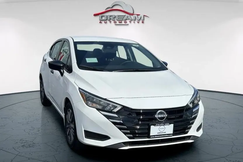 2025 Nissan Versa S photo 1