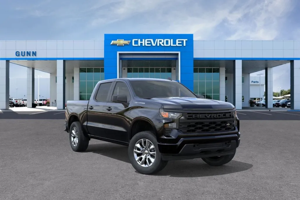 2026 Chevrolet Silverado 1500 Custom photo 1