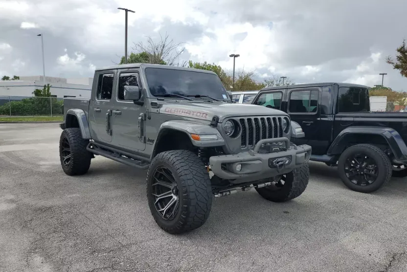 2022 Jeep Gladiator Overland photo 1