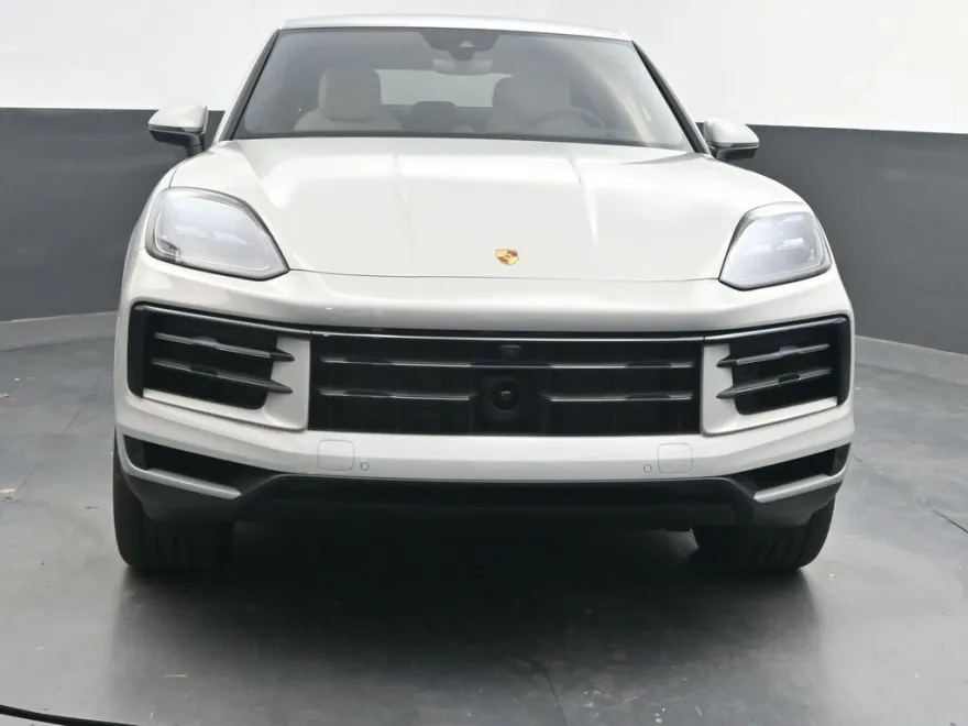 2025 Porsche Cayenne Coupe photo 1