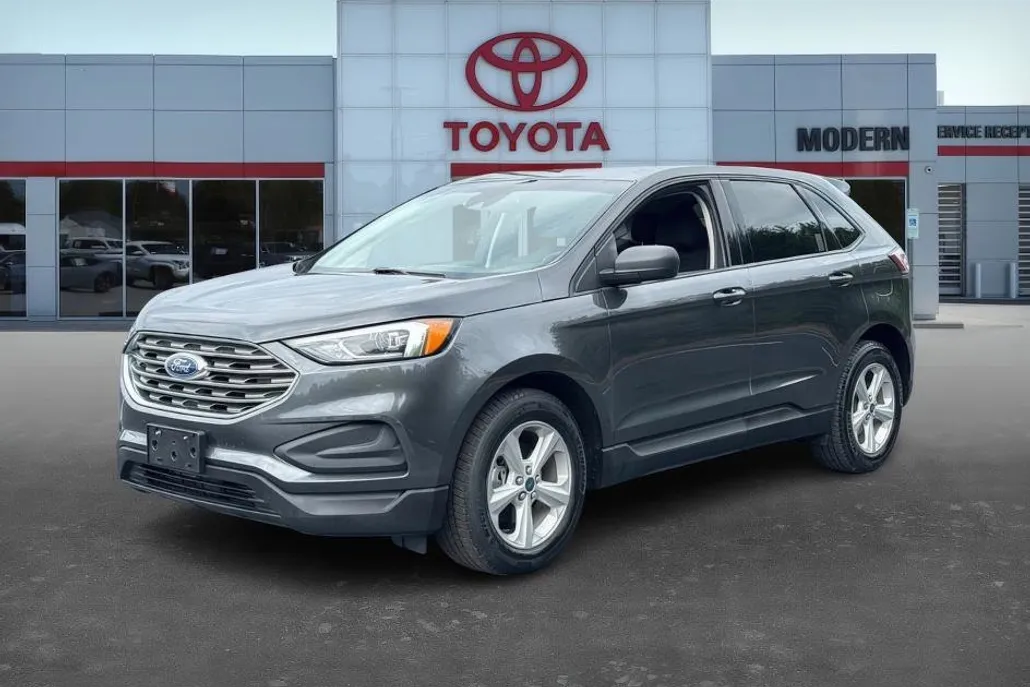 2019 Ford Edge SE photo 1