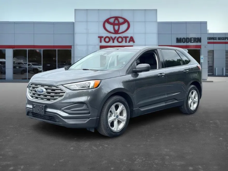 2019 Ford Edge SE photo 1