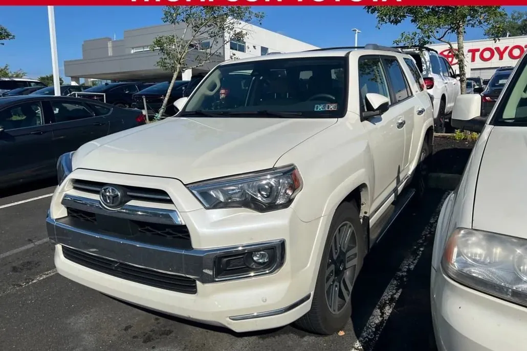 2022 Toyota 4Runner Limited photo 1