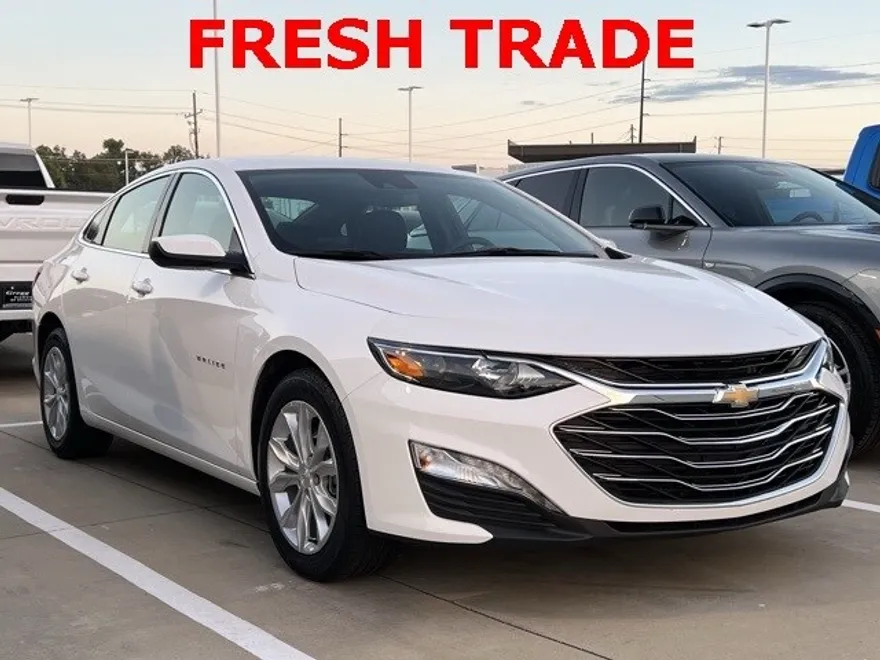 2024 Chevrolet Malibu 1LT photo 1
