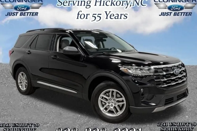 2025 Ford Explorer photo 1