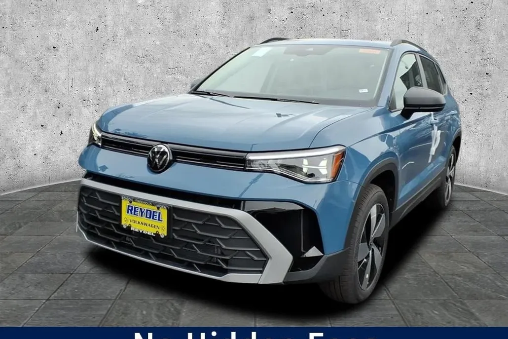 2025 Volkswagen Taos S photo 1