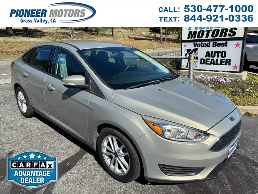 2016 Ford Focus SE photo 1
