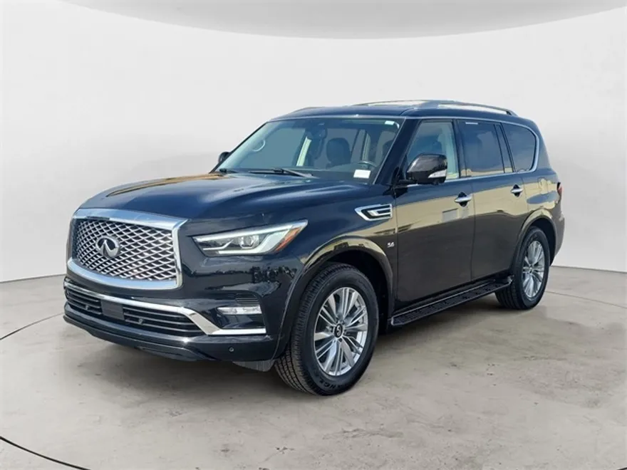 2019 Infiniti QX80 Luxe photo 1