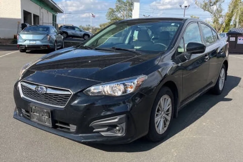 2018 Subaru Impreza Premium photo 1