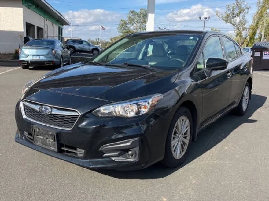 2018 Subaru Impreza Premium photo 1