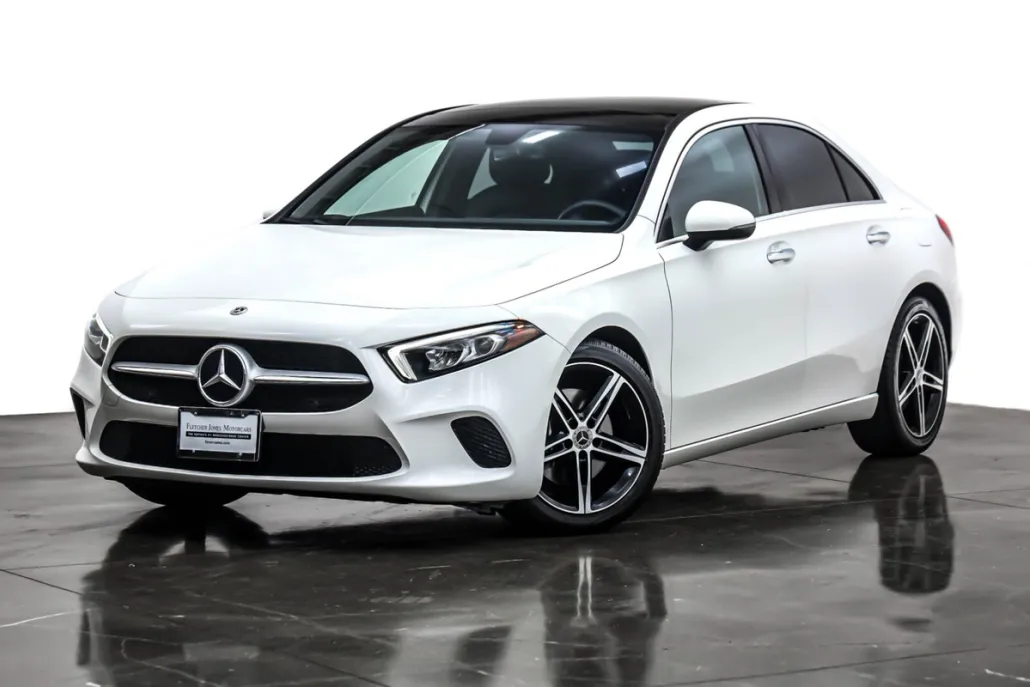 2022 Mercedes Benz A 220 photo 1