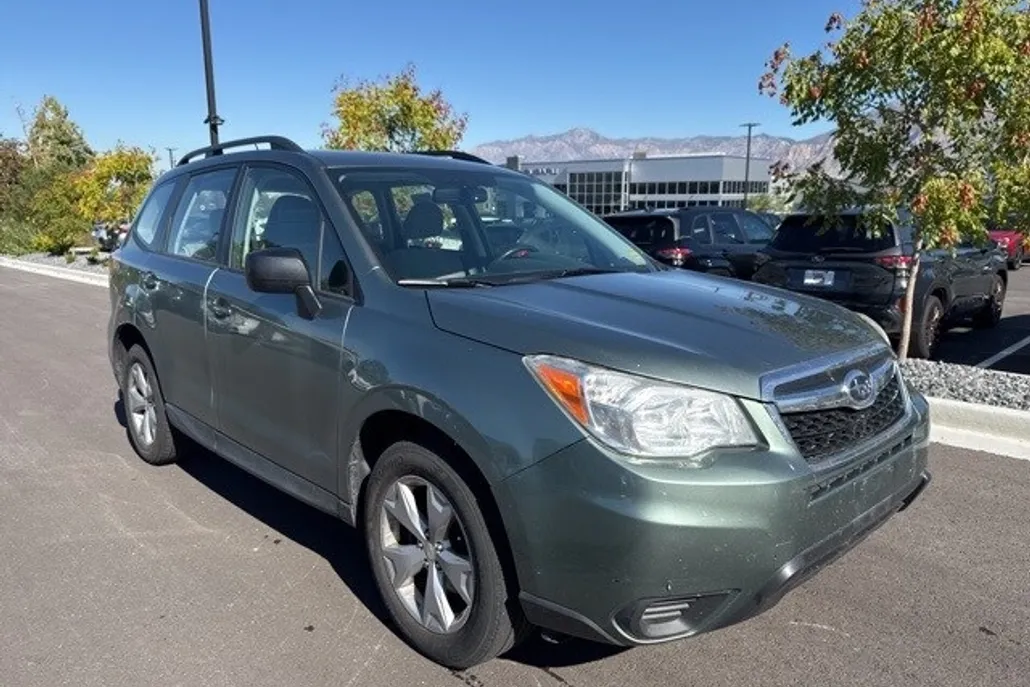 2015 Subaru Forester 2.5i photo 1