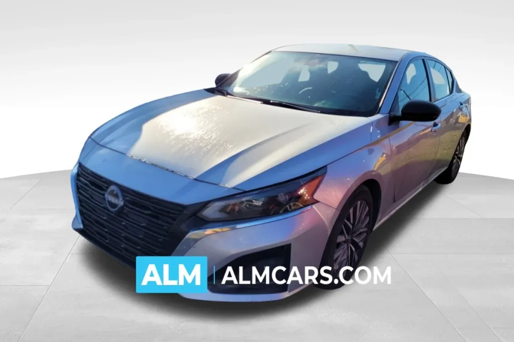 2024 Nissan Altima 2.5 SV photo 1