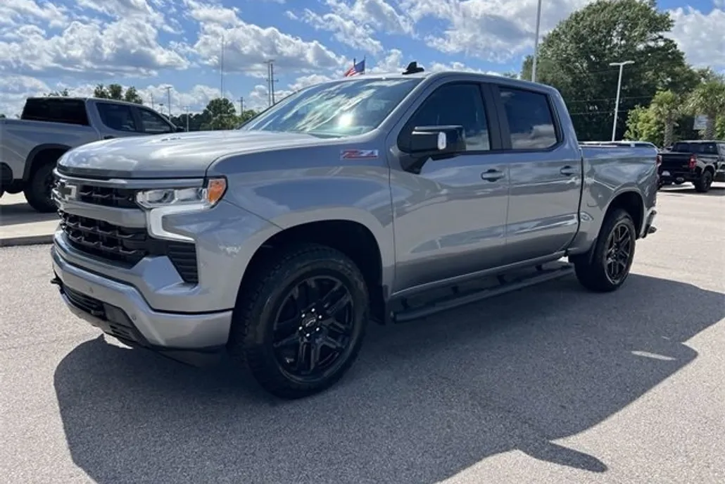 2024 Chevrolet Silverado 1500 RST photo 1