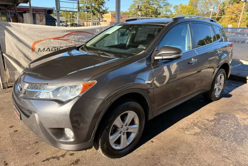 2014 Toyota RAV4 XLE Sport photo 1