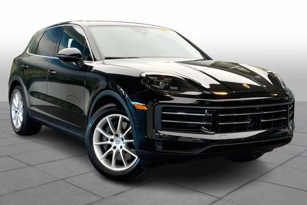 2024 Porsche Cayenne photo 1