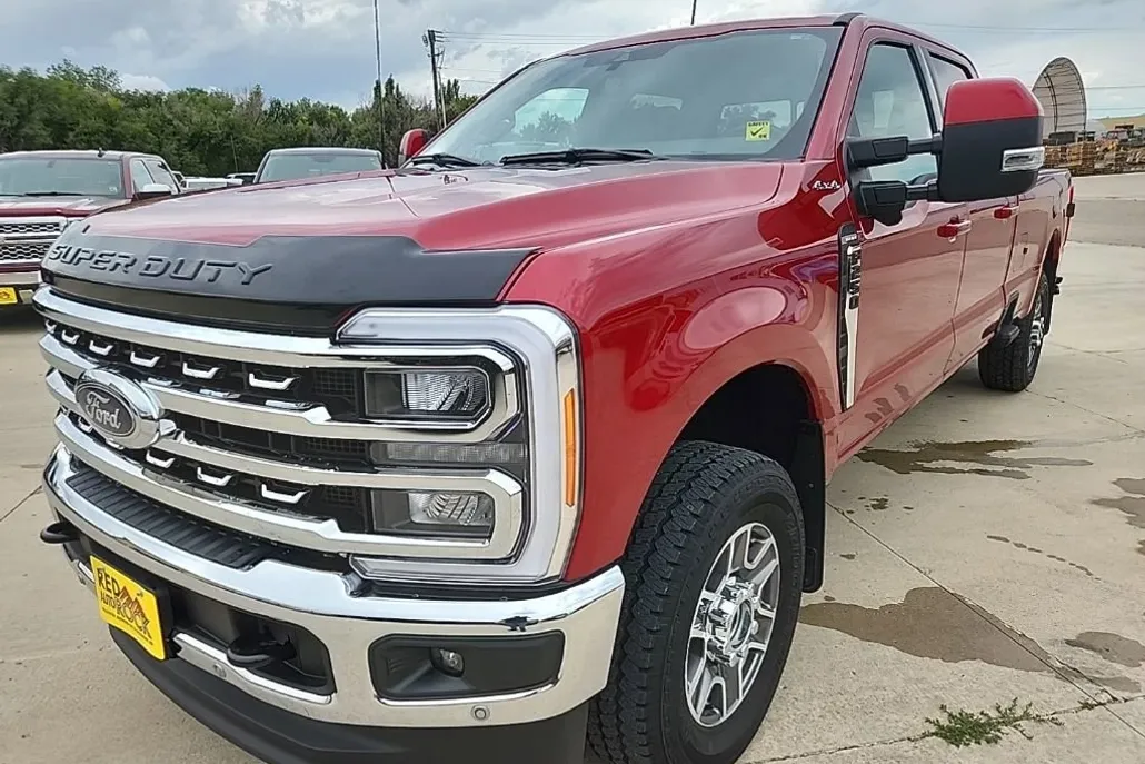 2023 Ford F-250 Lariat photo 1